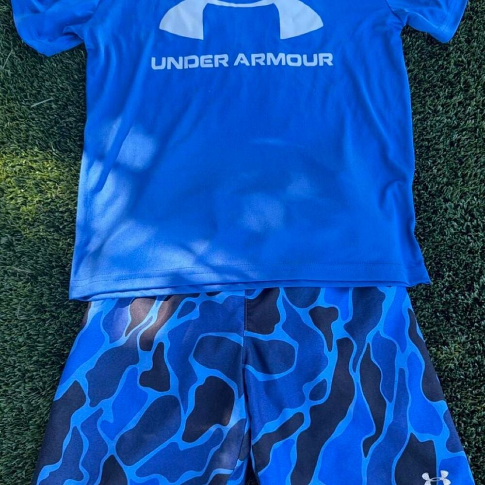 Under-armour Men's Blue T-shirt